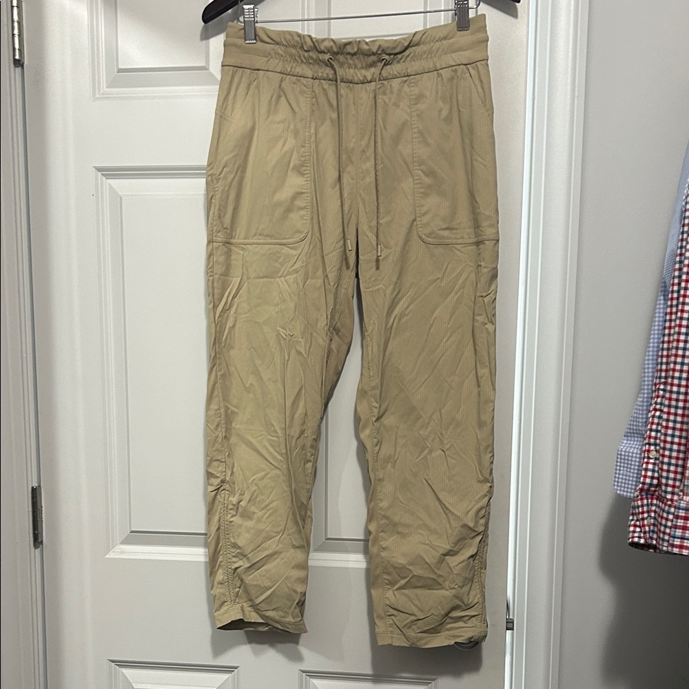Lululemon Dance Studio Mid rise Cropped pant